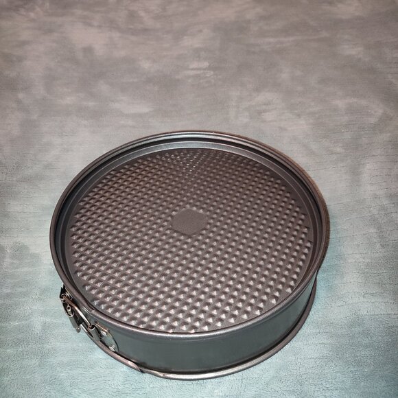 9 Inch Cake Baking Pan Bakeware Ovenware Deserts Spring Form Removable Bottom - Picture 5 of 7